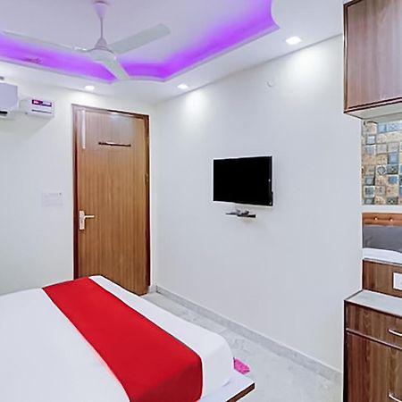 Hotel Green Palace - Jagat Puri Нью-Дели Экстерьер фото